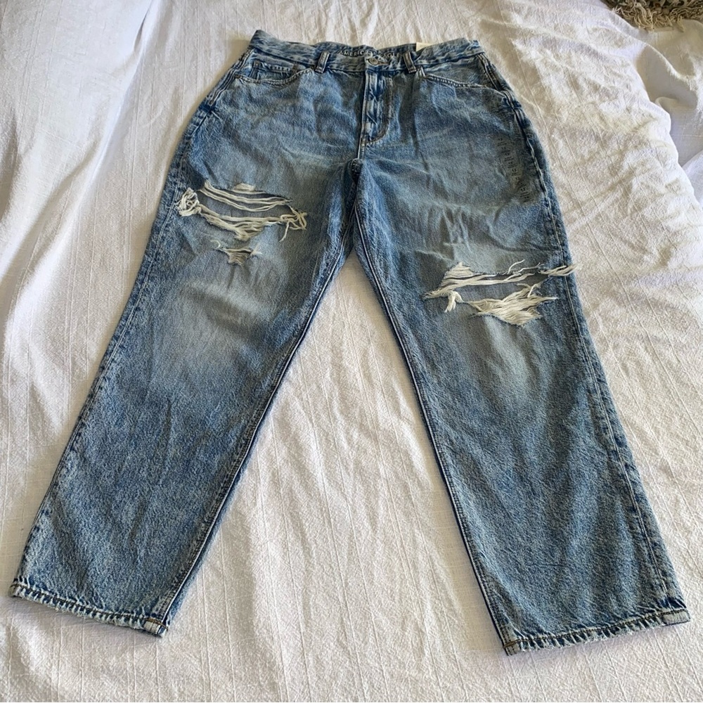 American Eagle Curvy Mom Jeans Acid Wash Distressed  Vtg Inspired Size 31 NWT